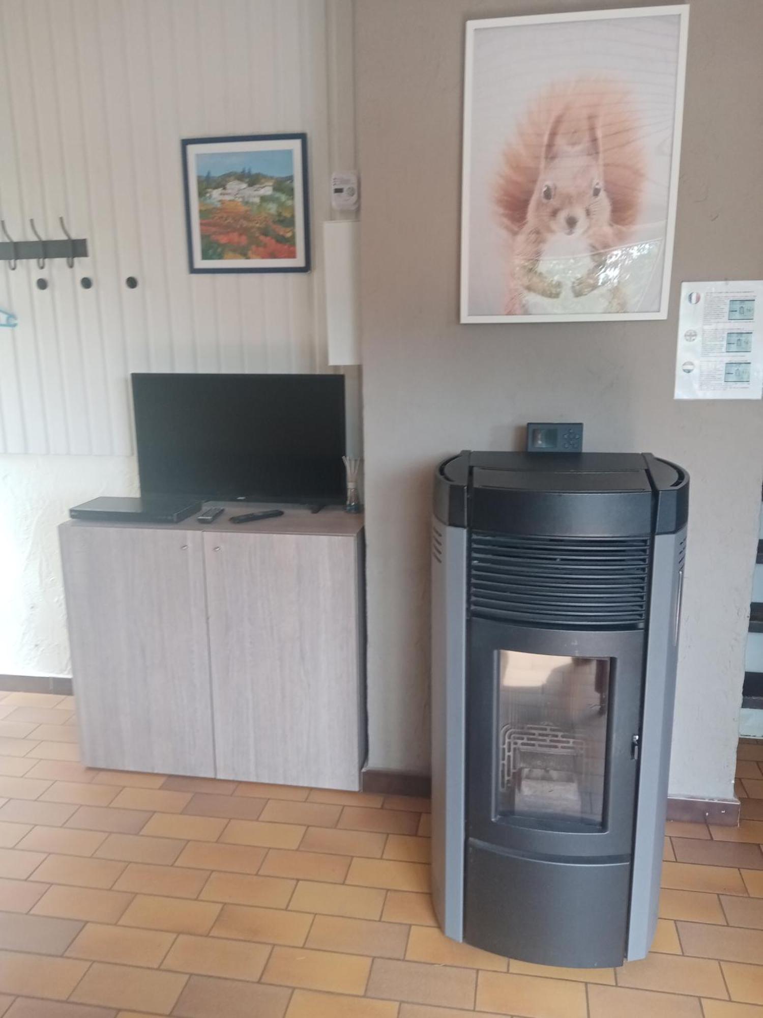 Le Repaire Des Ecureuils Vallee De Rabais Virton Luaran gambar